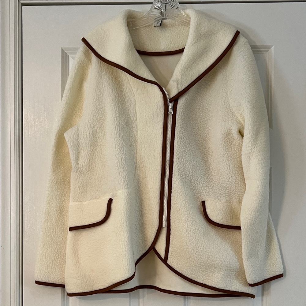 Sahalie Cream Sherpa Jacket with Brown Trim, L